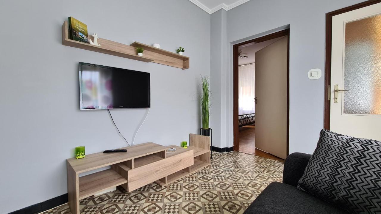Vitorlas Apartman シャールヴァール エクステリア 写真